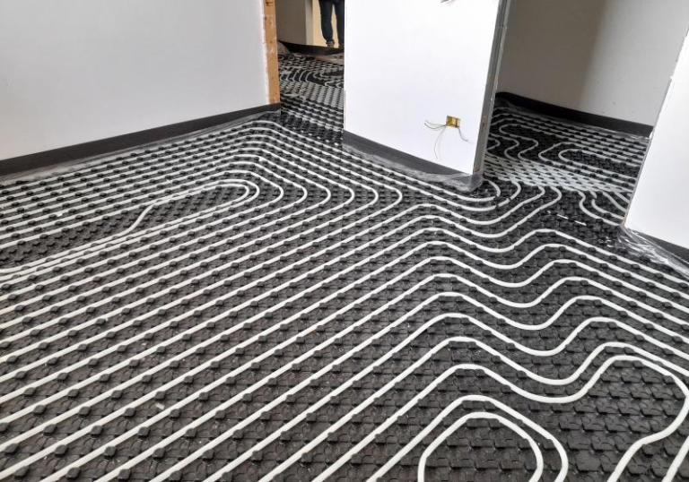 Plancher chauffant électrique, confort optimal et économies d'énergie